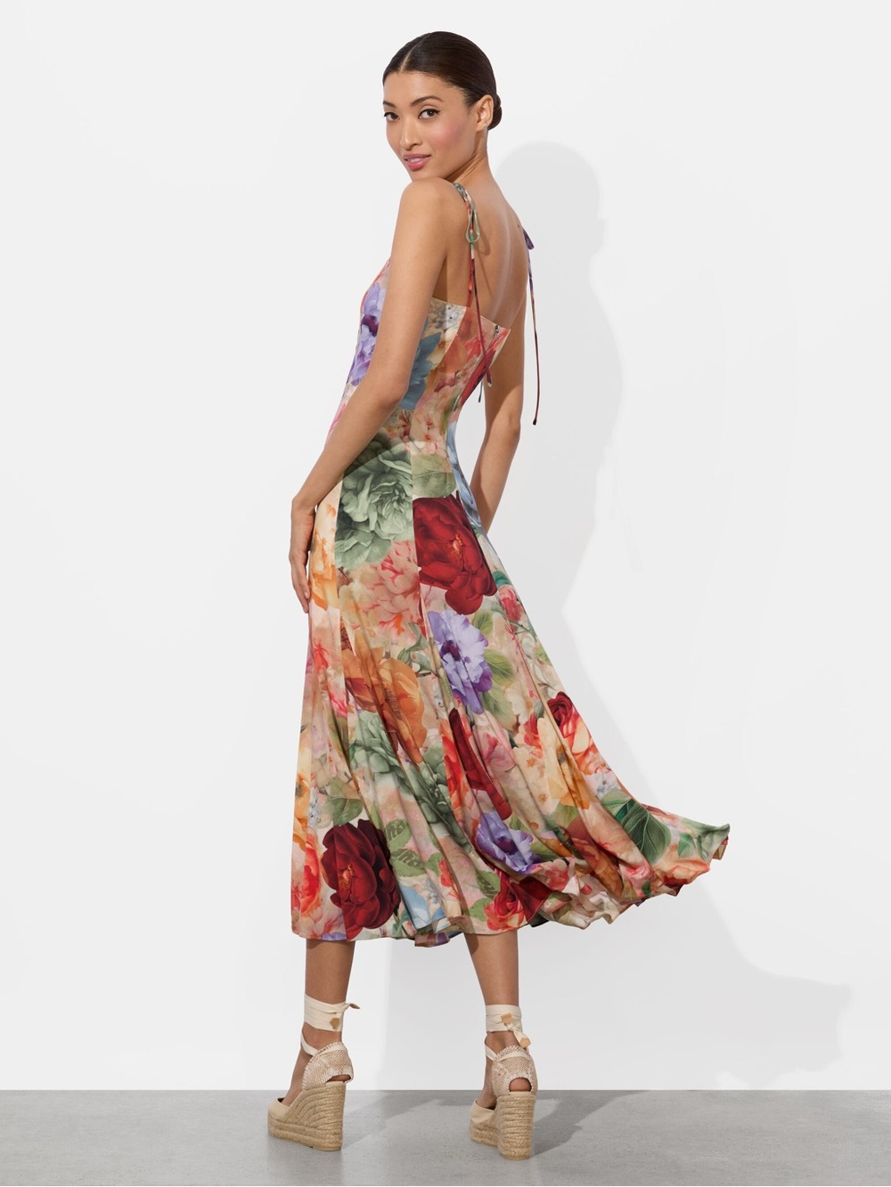 NWT $595 Alice + Olivia Jeanette Pleated Floral-Print Crepe De Chine Midi Dress - Picture 5 of 12
